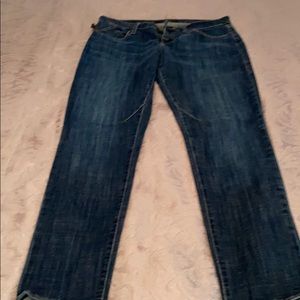 Women’s Rock & Republic 8m jeans.
